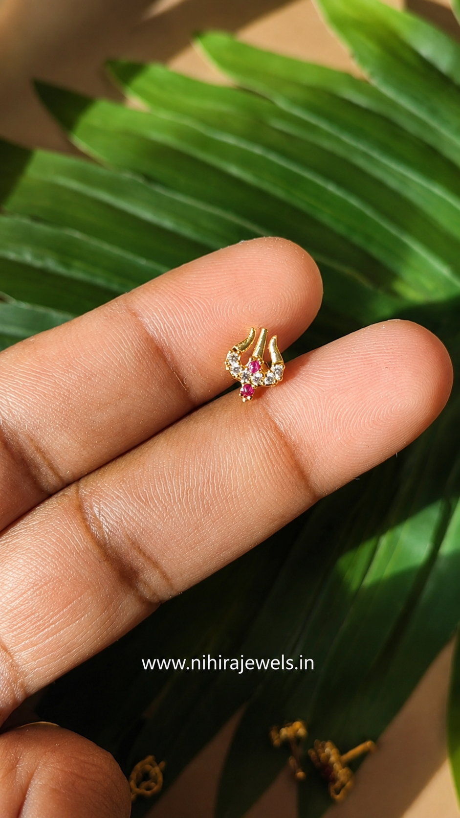 Trisul Ruby Nosepin