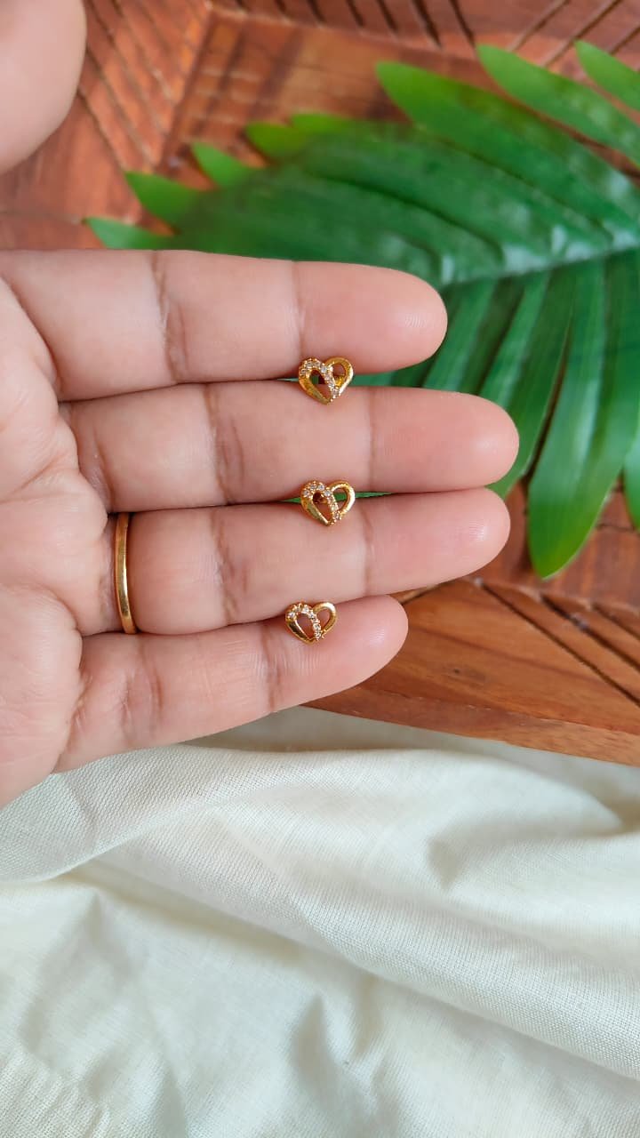 Heart Nosepin (3 Stone)