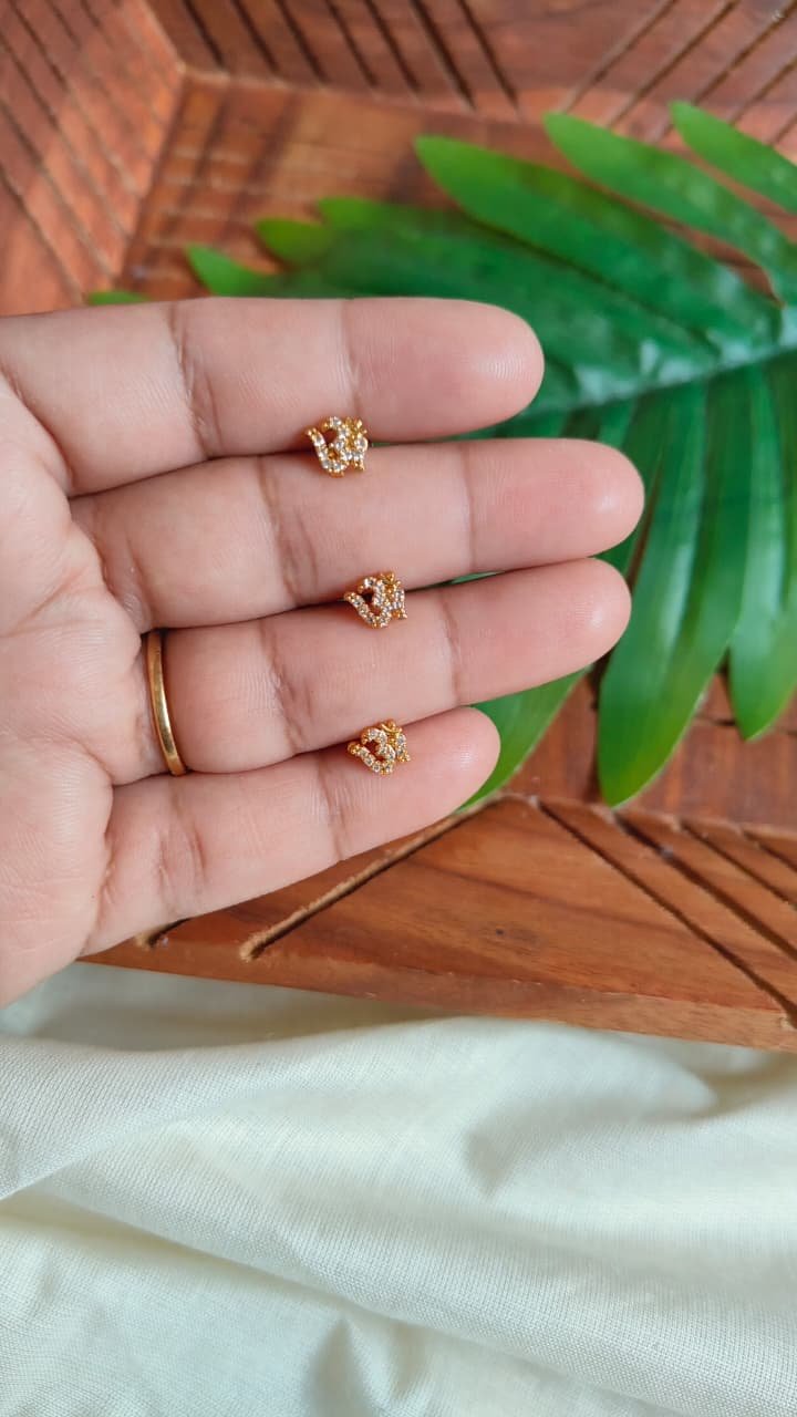 Om Earring (White) - 1 Pair