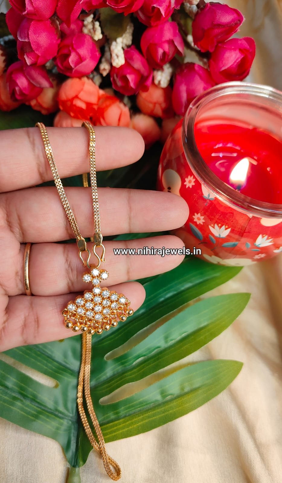 Urvashi Chain and White Pathakka (Locket)
