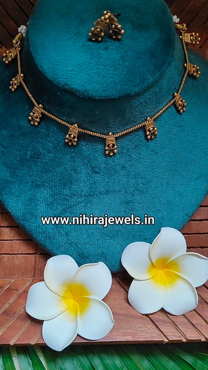 Sanvi Necklace green