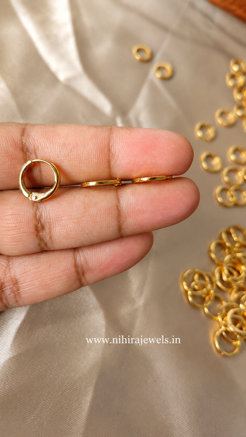1mm Thin Plain Earring