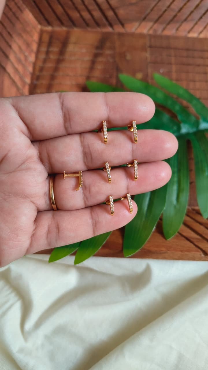 J Shape Earring - 1 Pair