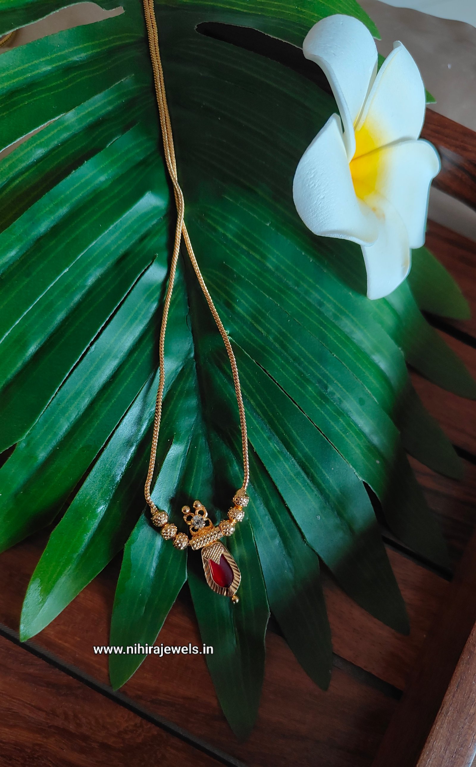 Nagapadam Pendent Chain Red