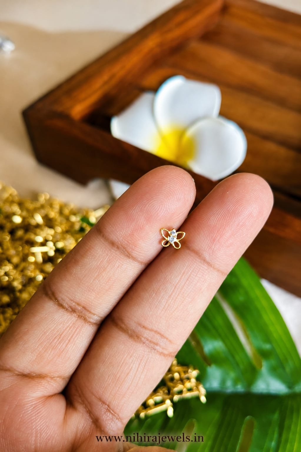 Sanvi Bloom Butterfly Nosepin