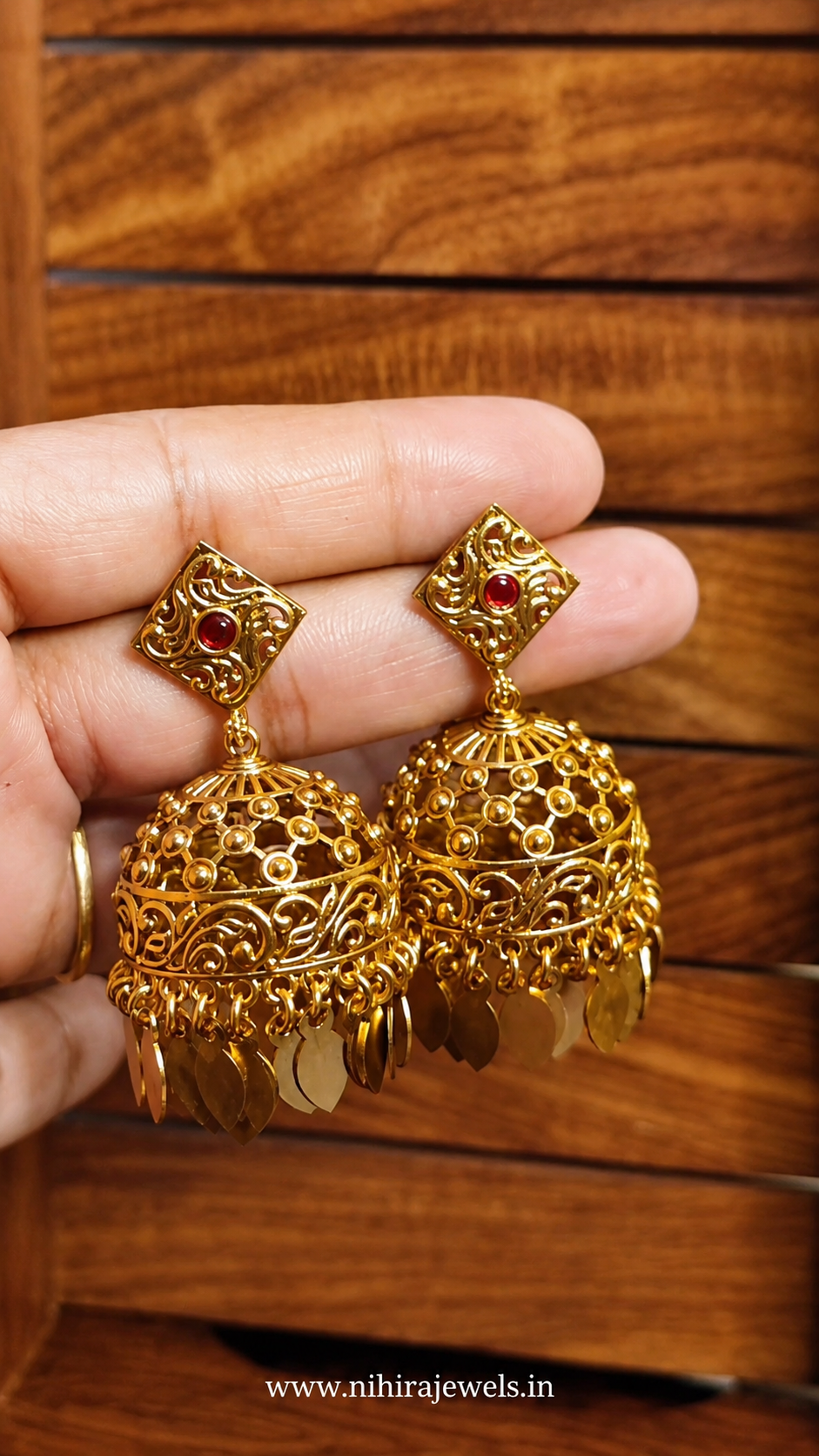Elakkathali Jhumka
