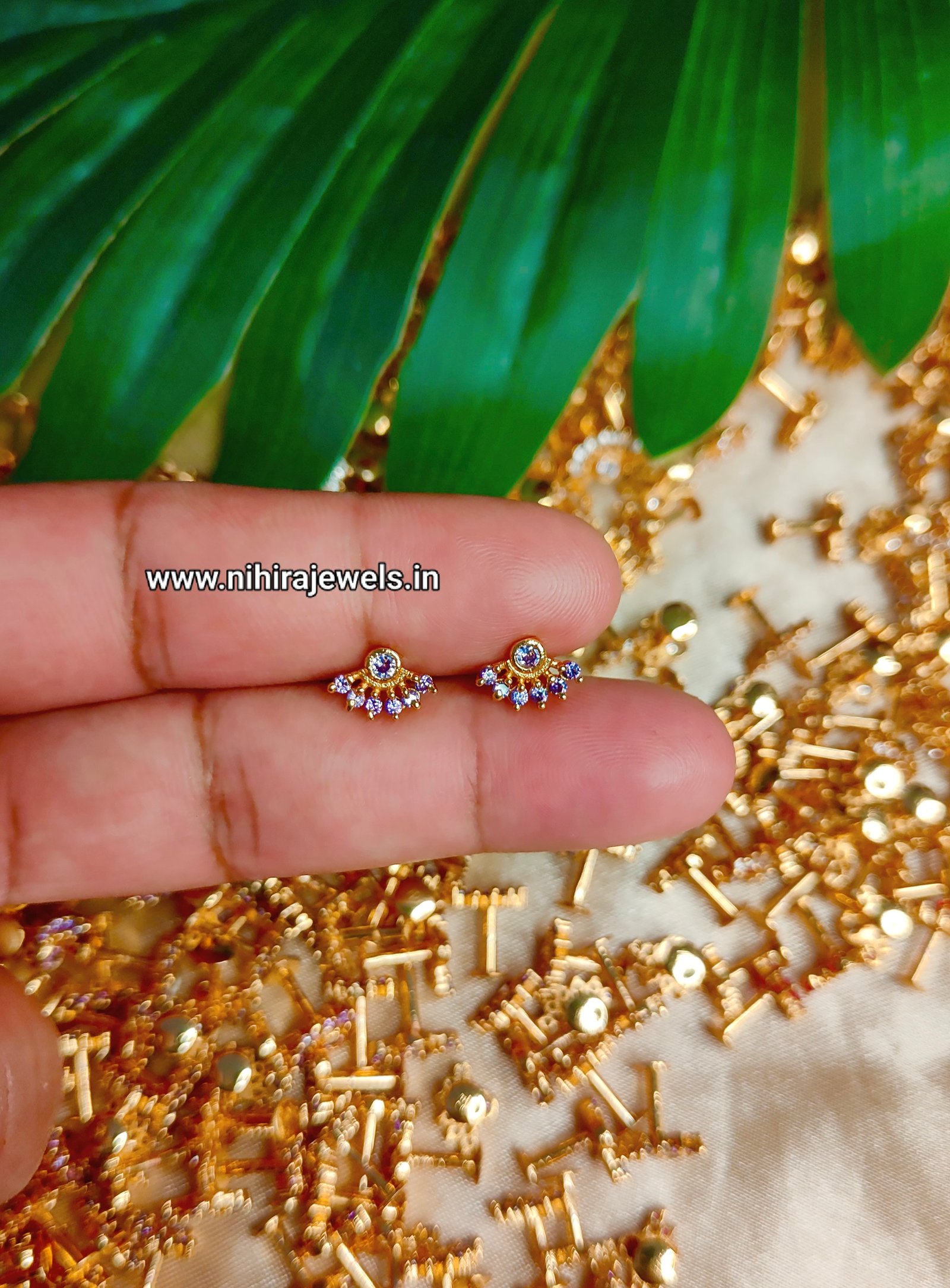 Maadhuri EARSTUD purple