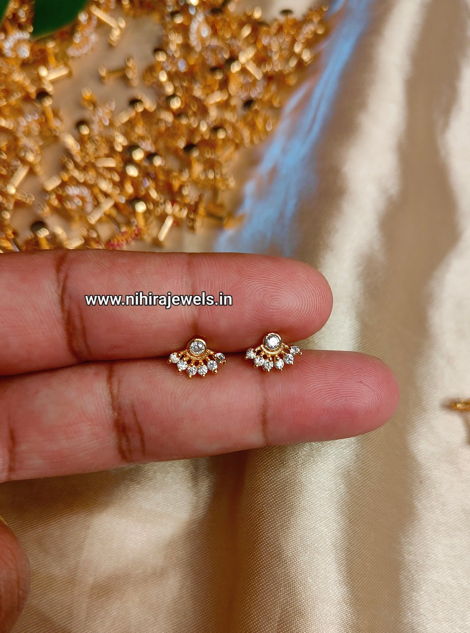 Maadhuri Earstud White