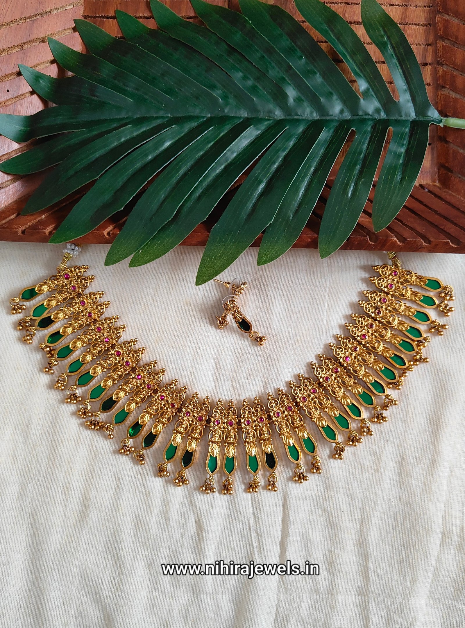 Nihira Necklace