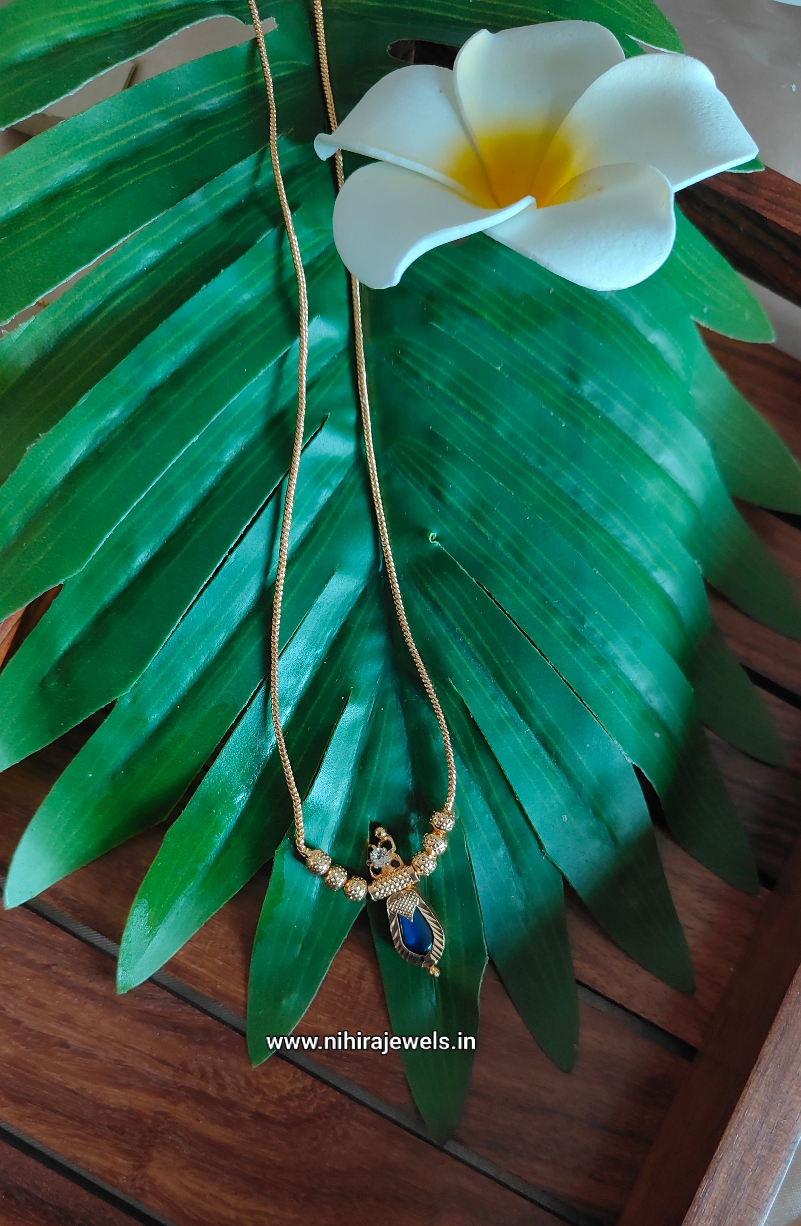 Nagapadam Pendent Chain Blue
